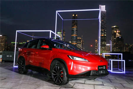 小鵬汽車放出2019年融資300億的豪言，但什么是何小鵬所說的智能汽車上半場和下半場？