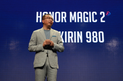榮耀Magic2首次曝光！搭載真正全面屏、麒麟980芯片成未來超級旗艦