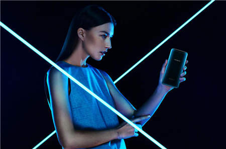 探索設計的無人區(qū) OPPO Find X引領(lǐng)全面屏手機新方向
