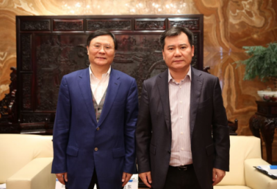 對(duì)話張近東，彭劍鋒：企業(yè)家見地和格局，決定蘇寧超前戰(zhàn)略布局