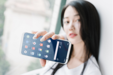 新一代iPhone手機又玩“擠牙膏”？網(wǎng)友：看看人家魅族16th