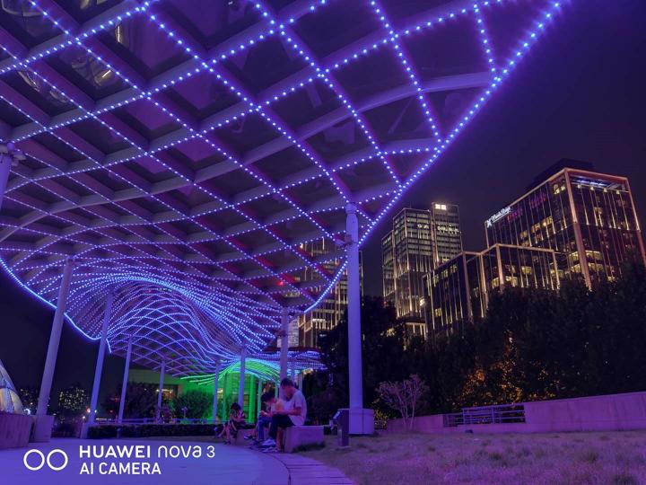 華為nova3版本升級有驚喜！超級夜景加持，從此夜拍不再是難題