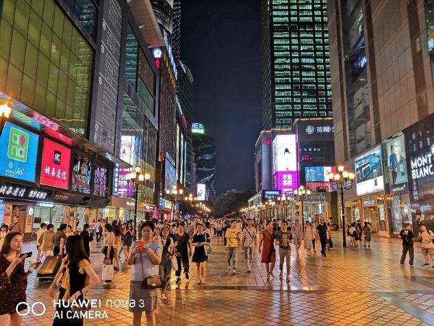 華為nova3全面支持手持超級夜景AIS，或?qū)⒃傧瀑徺I熱潮