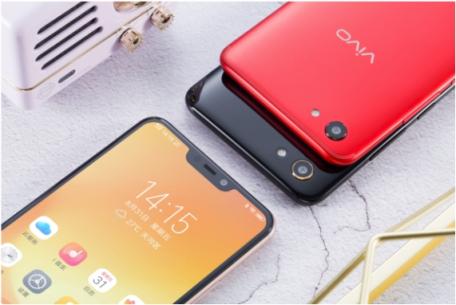 vivo Y81s圖賞：全新全面屏＋AI攝影，顏值與實(shí)力兼?zhèn)?/></p><p>在 vivo 全系列上亮相的全新Jovi <a href=