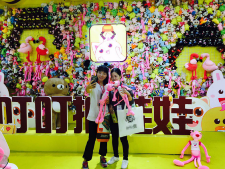叮叮抓娃娃亮相GTI廣州展，美女娃娃機引爆全場