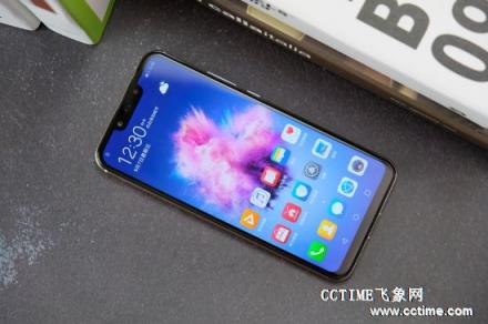 華為麥芒7評(píng)測(cè)：吃雞不卡，拍照有驚喜