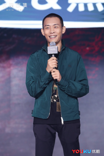 萌娃Lucky現(xiàn)身2018優(yōu)酷秋集，現(xiàn)場演繹經(jīng)典“Lucky比心雨”萌翻全場
