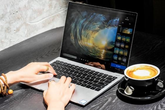 買本正犯愁？華為MateBook X Pro堪稱學(xué)生黨“神器”