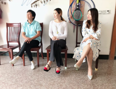 上海藍絲帶公益基金會聯(lián)合發(fā)起人張毓桐女士開展愛心公益捐贈活動