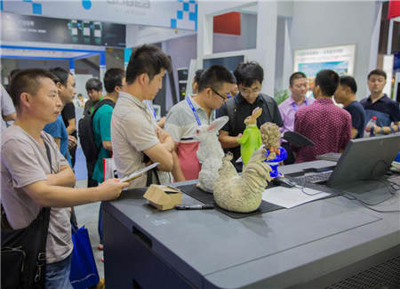 積木易搭亮相2018廣州國際機(jī)器人及智能裝備展，構(gòu)建3D數(shù)字化圖景