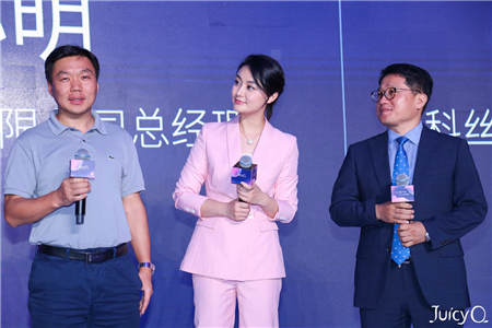 悅享粉科技 綻放女子力！JuicyQ美肌花灑驚艷亮相