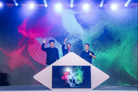 歌華有線、百度、愛奇藝聯(lián)合發(fā)布首款A(yù)I融合機頂盒 打造創(chuàng)新性智慧家庭娛樂場景