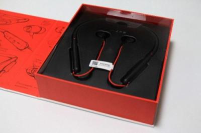1MORE便攜頸掛電競(jìng)耳機(jī)，聽(tīng)聲辨位帶你天天吃雞