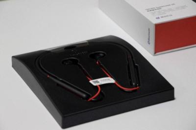 1MORE便攜頸掛電競(jìng)耳機(jī)，聽(tīng)聲辨位帶你天天吃雞