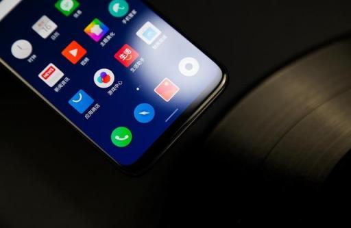 老外嫌棄新iPhone美顏太假？那他們可能沒用過這款國(guó)產(chǎn)手機(jī)