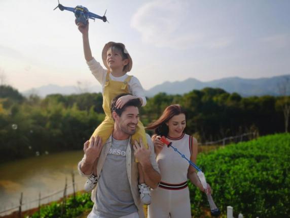 用手機(jī)記錄美好旅途時(shí)刻 華為P20你的專屬攝影師