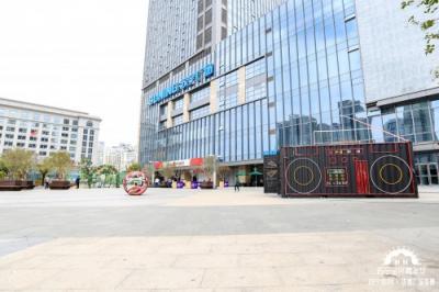 “神秘集裝箱”雙十一期間驚現(xiàn)蘇寧廣場 這次又是什么福利呢？