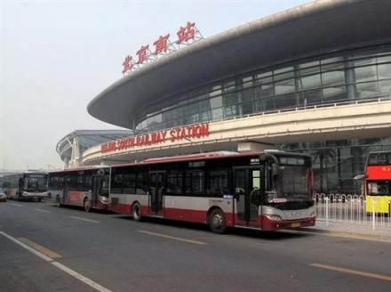 游客遠(yuǎn)道而來“難求一面”，崔永元開面館獲追捧