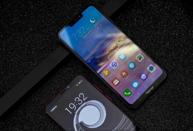 魅族Note8榮耀暢玩8C大對比：誰才是千元機(jī)大佬？