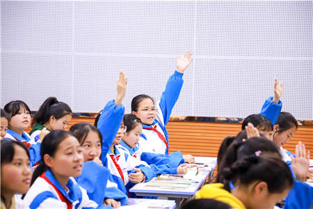 定制青少年慕課，中國(guó)大學(xué)MOOC帶西部孩子一起看見更大的世界！