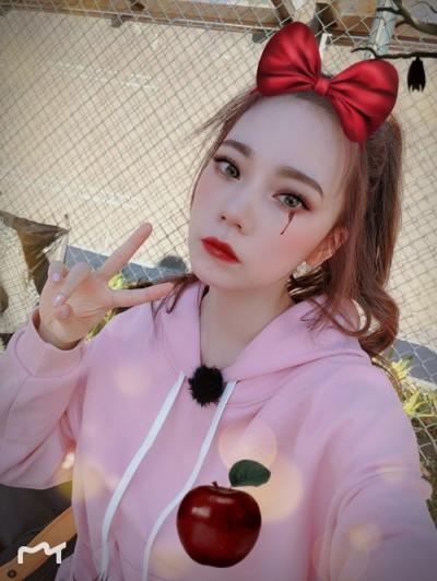 超越萌兔、宣儀公主，“黑化”后的火箭少女美圖秀秀大公開