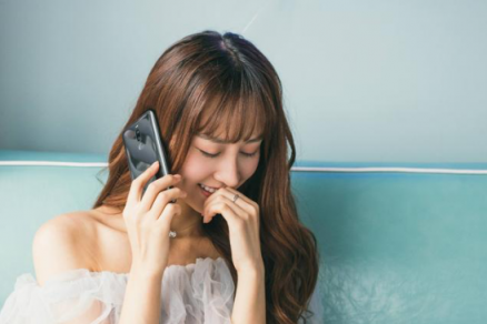 在違法的邊緣瘋狂試探 魅族X8憑什么是最好看的劉海屏手機