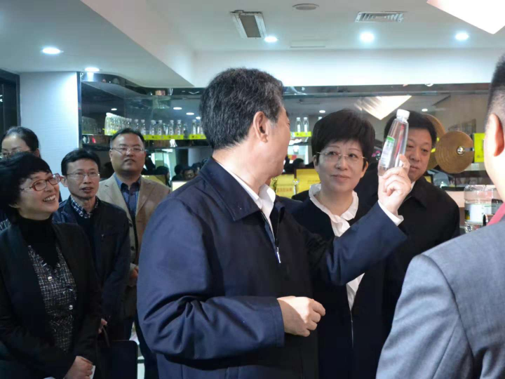 安徽省委常委、常務副省長鄧向陽、合肥市市長凌云一行蒞臨天地精華調(diào)研指導