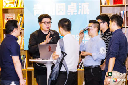 青桐資本：瓏璟光電王鵬，AR技術的演變與進化趨勢