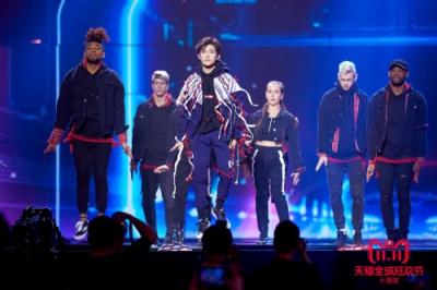 極挑紅、跑男藍(lán)上演世紀(jì)對決 天貓雙11狂歡夜收視率登頂