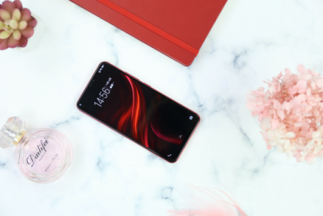 vivo Z1青春版上手體驗(yàn)：時(shí)尚外觀，旗艦實(shí)力