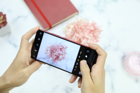 vivo Z1青春版上手體驗(yàn)：時(shí)尚外觀，旗艦實(shí)力