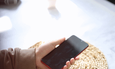 vivo Z1青春版上手體驗(yàn)：時(shí)尚外觀，旗艦實(shí)力