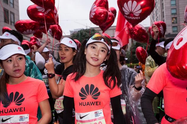 華為都市探索者高顏值跑團現(xiàn)身魔都 HUAWEI WATCH GT點亮上馬最美風景線