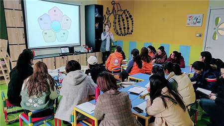 優(yōu)貝樂(lè)培養(yǎng)的是不止美術(shù)老師更是藝術(shù)老師