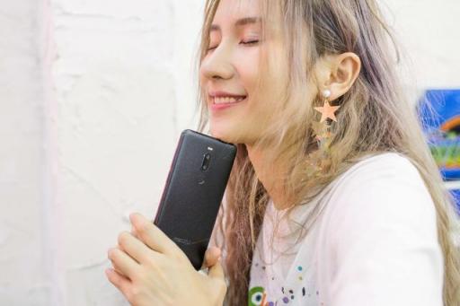 799元起魅族V8為何成黃章眼中國(guó)際爆款？網(wǎng)友：買貴的版本更值