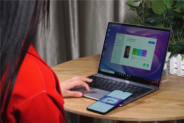 華為MateBook 13 VS聯(lián)想小新Air 13，PC生力軍對(duì)陣?yán)吓趦赫l更勝一籌？