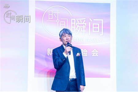 富士膠片發(fā)布首臺具有變焦功能的instax相機(jī)，再掀方形藝術(shù)個性潮流