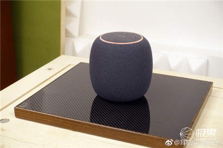 華為AI音箱，專業(yè)素養(yǎng)的調(diào)音，實(shí)用的智能家居控制中心