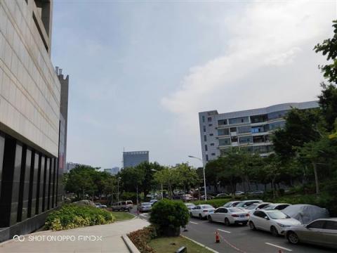OPPO Find X、美圖T9拍照手機怎么選？請看妹紙自拍評測