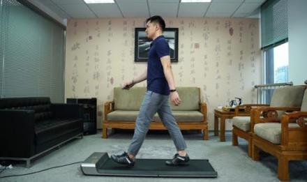 WalkingPad走步機年度網(wǎng)紅產(chǎn)品，榮獲京東最佳暢銷單品獎