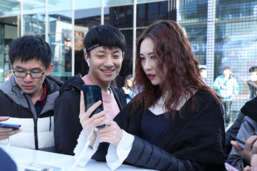 48小時科技理想主義，榮耀引爆快閃店新玩法！