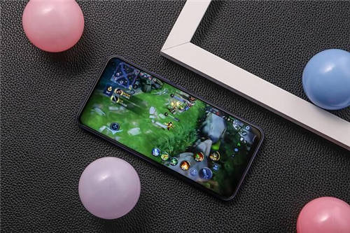 游戲滿幀運行！5G性能先鋒vivo Z6超強(qiáng)性能帶來全新體驗