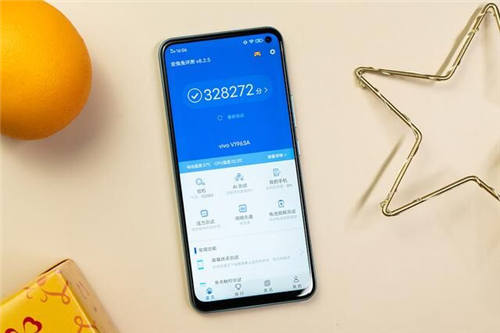 游戲滿幀運行！5G性能先鋒vivo Z6超強(qiáng)性能帶來全新體驗