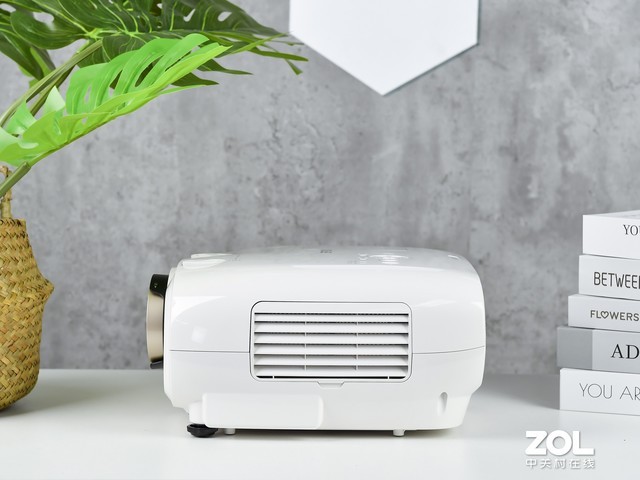 打造高品質(zhì)客廳影院 愛普生4K家用投影機(jī)評(píng)測(cè)