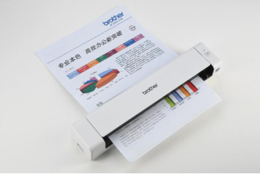 雙向出紙，高效便攜 Brother便攜式雙面掃描儀DS-740D輕巧上市