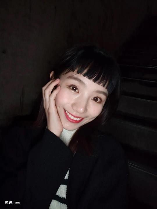 「 又 黑 又 糊 」，晚 上 自 拍 太！難！了！