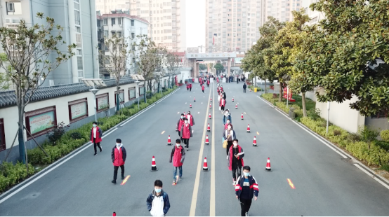 各省市陸續(xù)開學(xué)，愛瑪電動車為家長和學(xué)子助力
