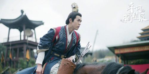 大晟文化（股票代碼：600892）的又一力作，《手可摘星辰》撩動(dòng)春日少女心