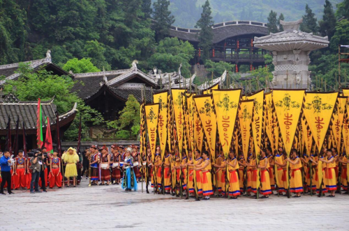 把蚩尤九黎城搬進(jìn)游戲！和平精英出生島這個彩蛋絕了