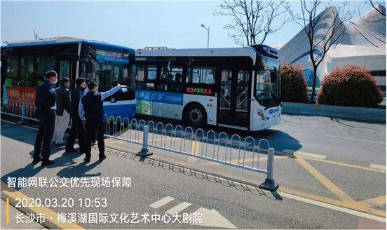 新基建下智能網(wǎng)聯(lián)成熱點，海信助力建成首條智慧公交